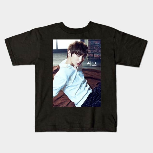 Leo | VIXX Kids T-Shirt by ichigobunny